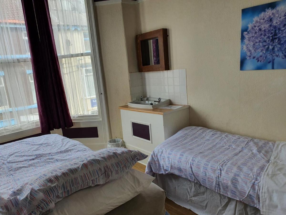 Foxhall Village Guest House Blackpool Bagian luar foto