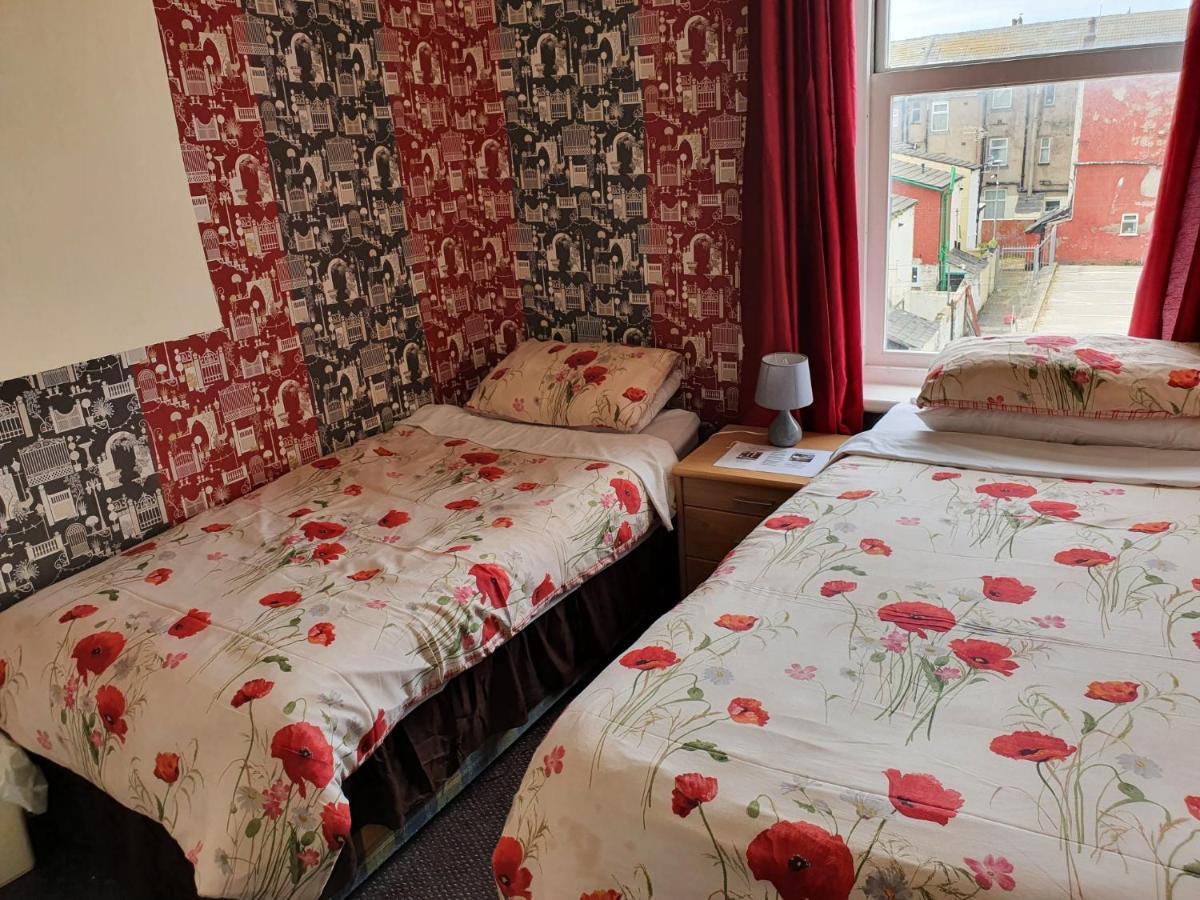 Foxhall Village Guest House Blackpool Bagian luar foto