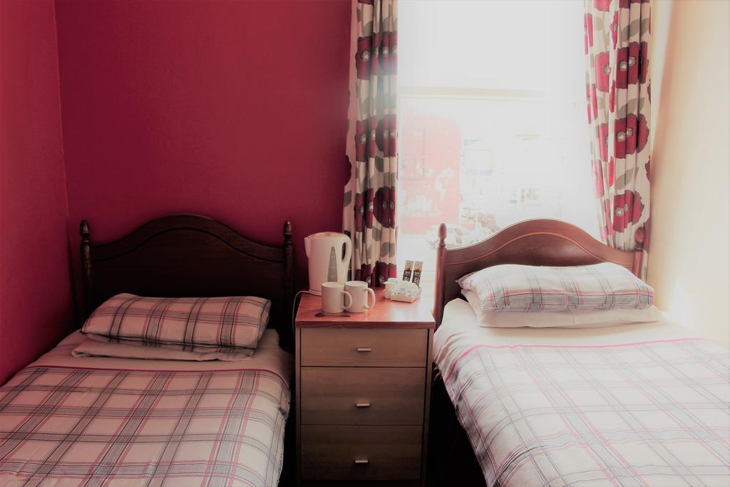 Foxhall Village Guest House Blackpool Bagian luar foto